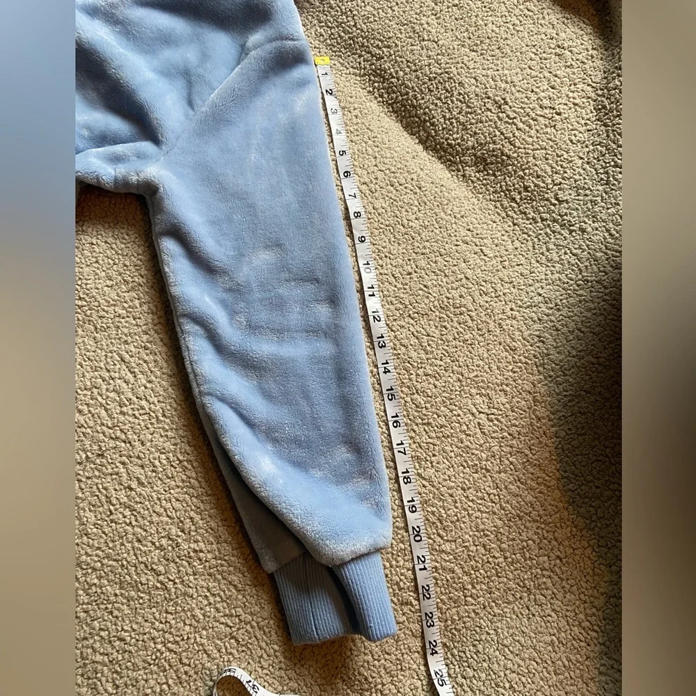 🌸 Weekend Edition 🌸 cropped fuzzy sweater - Picture 7 of 7